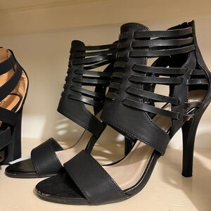 Chic Black Gladiator Strappy Heels